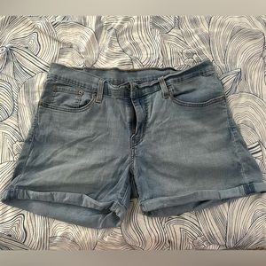Levi’s Women’s Mid-Length Shorts, size 31